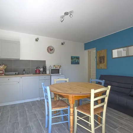 Les Joyeux Compagnons Holiday home